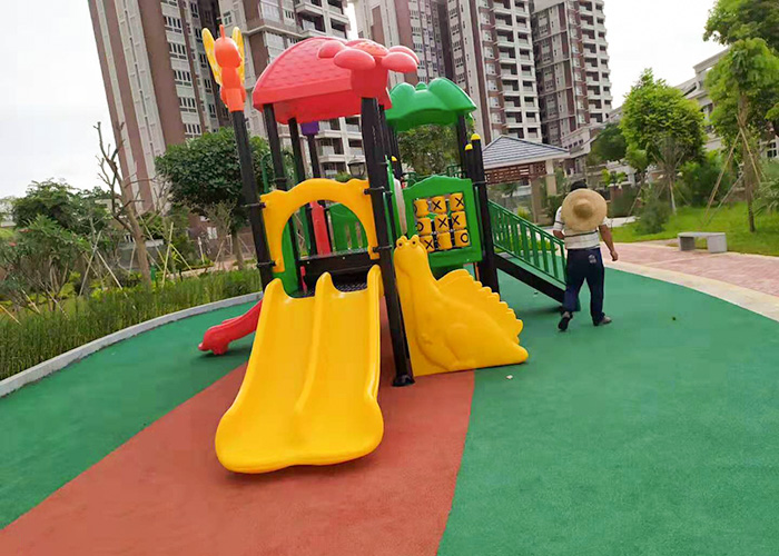 兒童滑梯