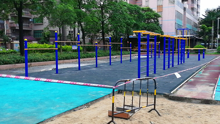 惠州惠陽區(qū)廣寶會(huì)所室外健身器材,兒童攀爬活動(dòng)中心趕在暑期前完工了