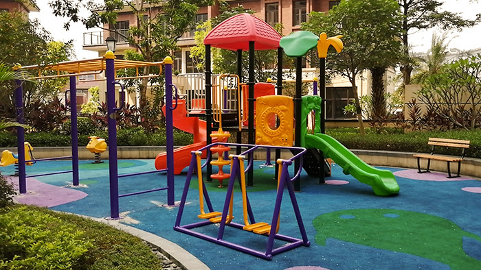 給力牌數(shù)字可轉(zhuǎn)動兒童滑滑梯入住來賓市勝利藝術幼兒園