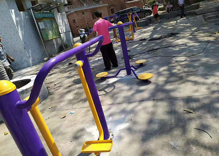 戶外健身器材