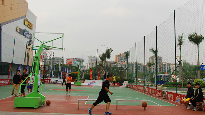 廣東省人民武裝學(xué)校軍用攀爬器材籃球架廠(chǎng)家給力體育化腐朽為神奇